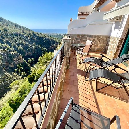 Apartamentos Axarquia , Frigiliana, Terraza Privada Con Vistas A La Montana Rio Y Al Mar מראה חיצוני תמונה