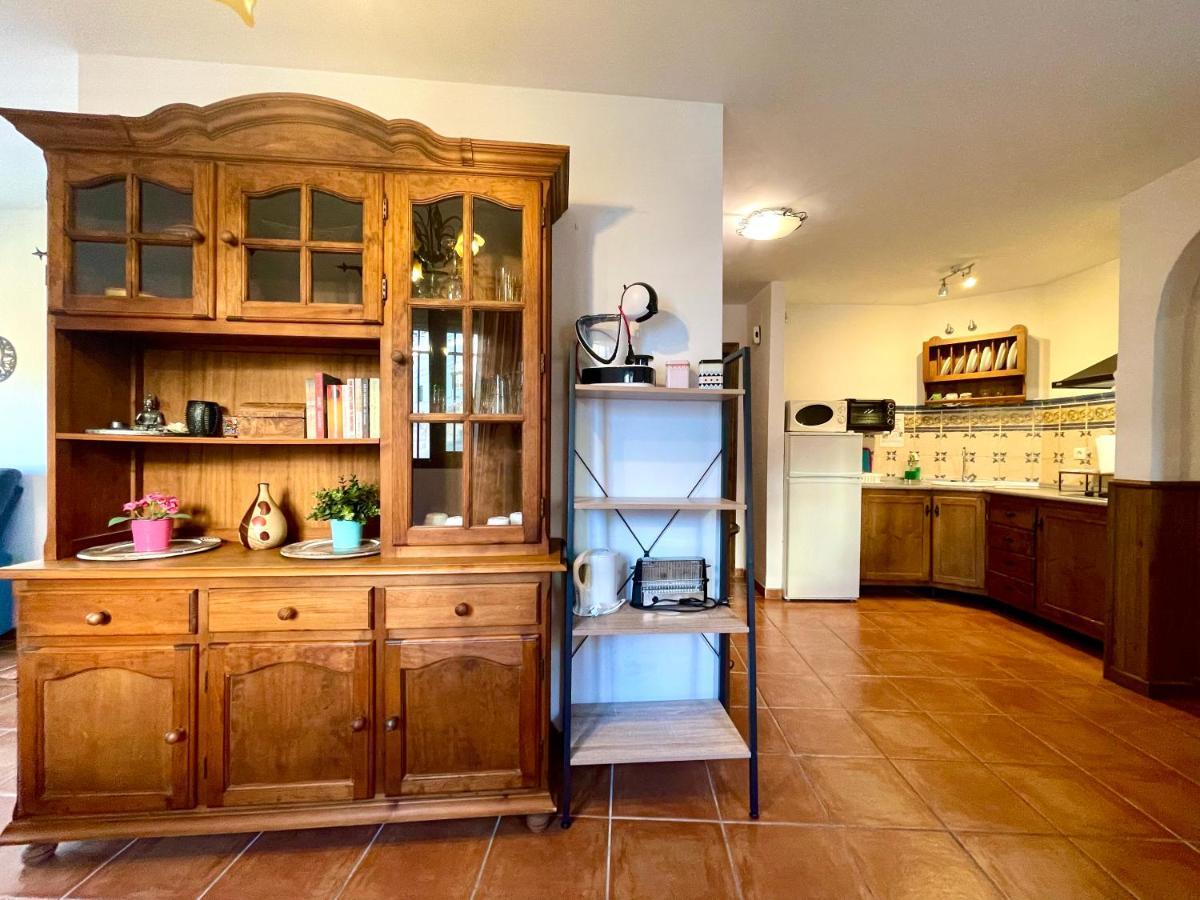 Apartamentos Axarquia , Frigiliana, Terraza Privada Con Vistas A La Montana Rio Y Al Mar מראה חיצוני תמונה