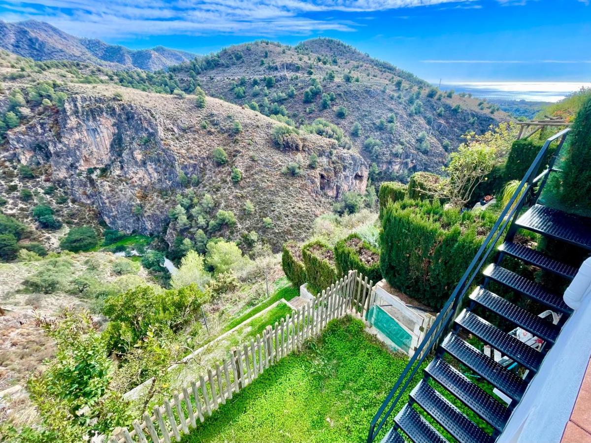 Apartamentos Axarquia , Frigiliana, Terraza Privada Con Vistas A La Montana Rio Y Al Mar מראה חיצוני תמונה