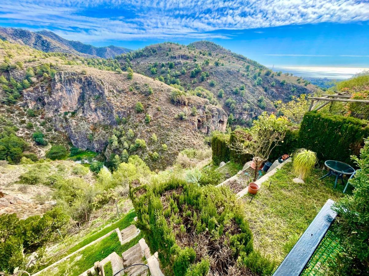 Apartamentos Axarquia , Frigiliana, Terraza Privada Con Vistas A La Montana Rio Y Al Mar מראה חיצוני תמונה