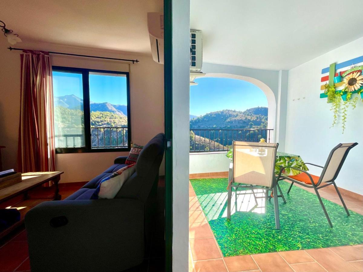Apartamentos Axarquia , Frigiliana, Terraza Privada Con Vistas A La Montana Rio Y Al Mar מראה חיצוני תמונה