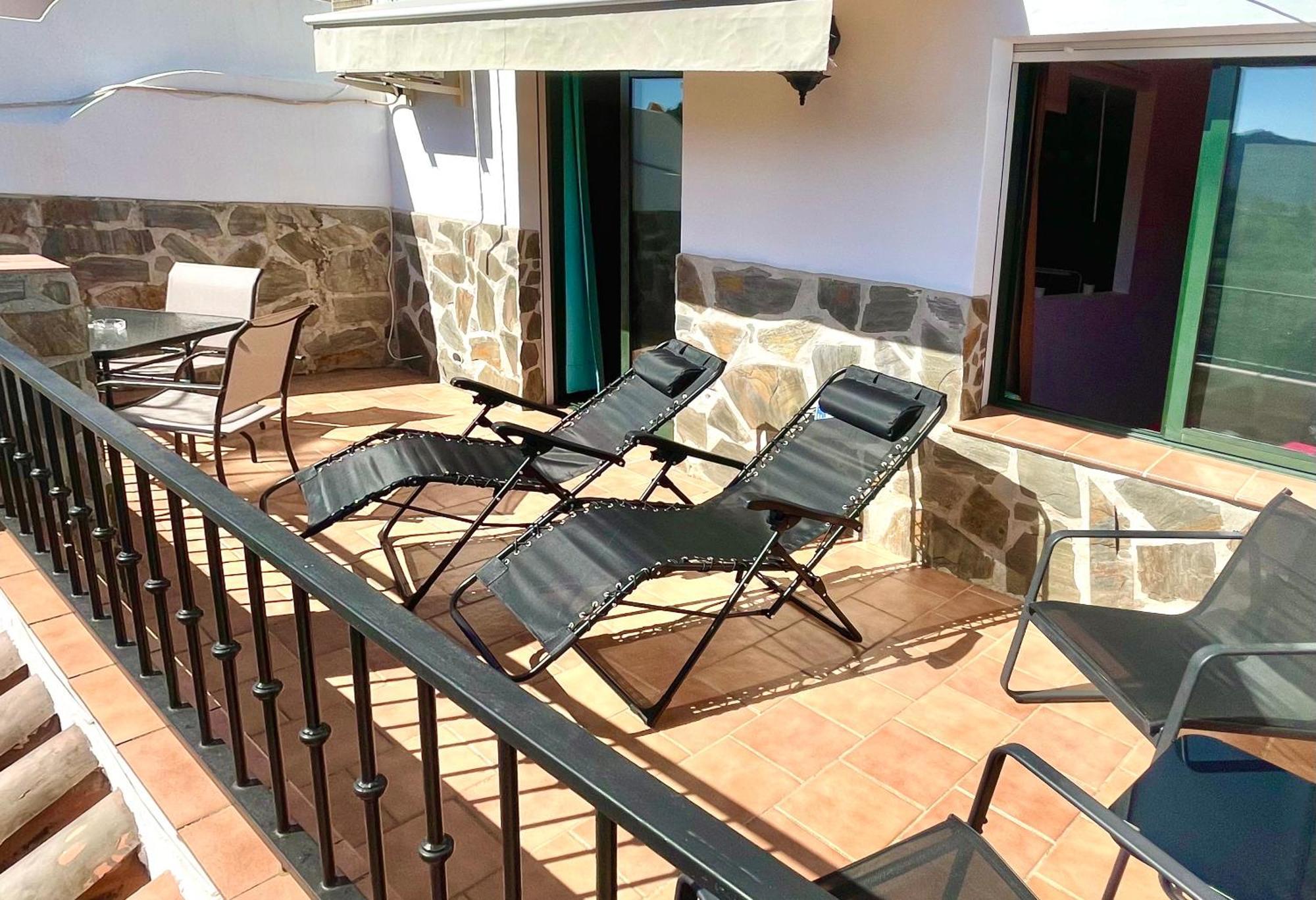 Apartamentos Axarquia , Frigiliana, Terraza Privada Con Vistas A La Montana Rio Y Al Mar מראה חיצוני תמונה